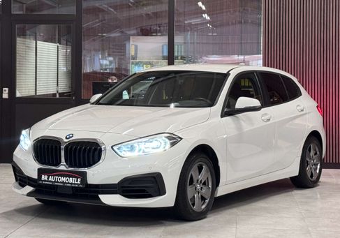 BMW 116, 2021