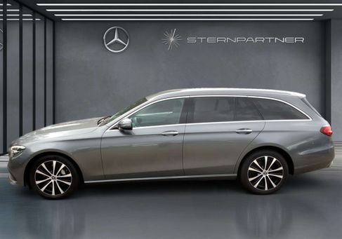 Mercedes-Benz E 300, 2021 3