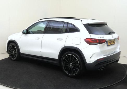 Mercedes-Benz GLA 200, 2020