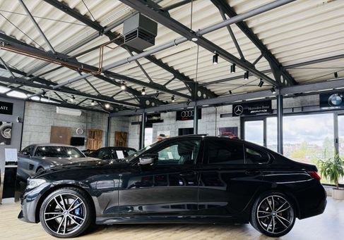 BMW 330, 2021 3