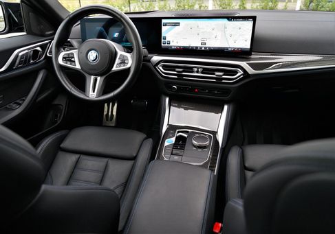 BMW i4, 2023 3