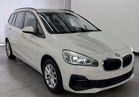 BMW 216, 2021