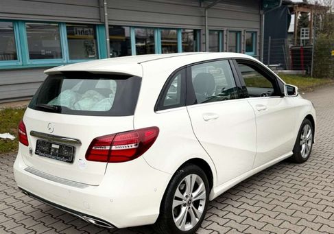 Mercedes-Benz B 200, 2017