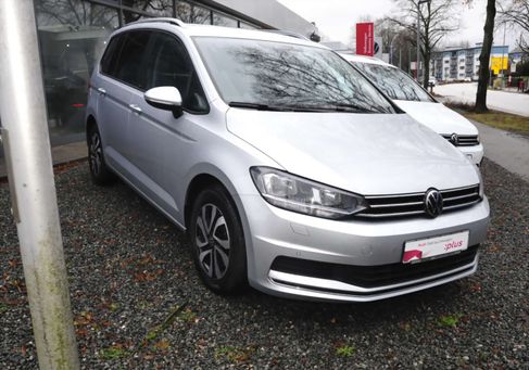 Volkswagen Touran, 2022 3