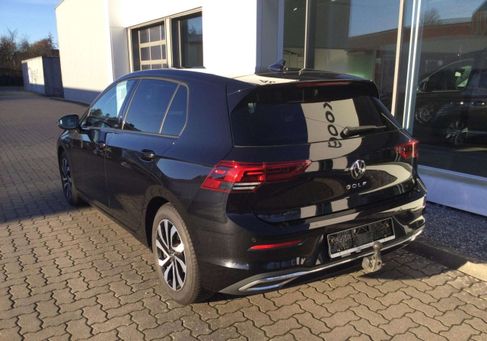 Volkswagen Golf, 2023 3