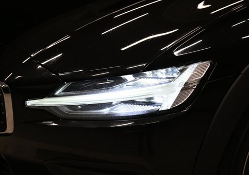 Volvo V60 Cross Country, 2021