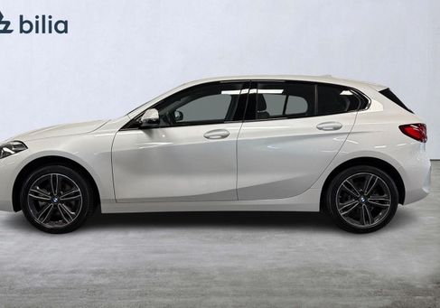 BMW 118, 2023