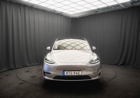 Tesla Model Y, 2024 3