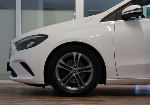 Mercedes-Benz B 180, 2021