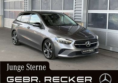 Mercedes-Benz B 180, 2023