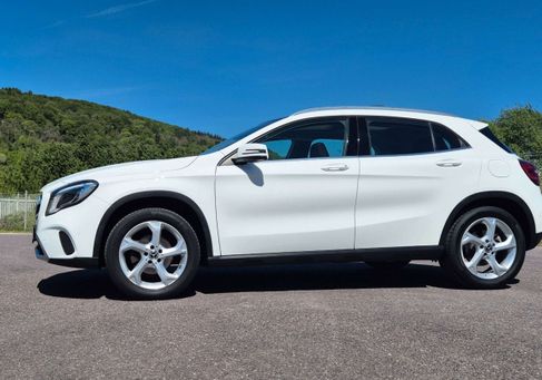 Mercedes-Benz GLA 180, 2019
