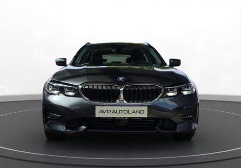 BMW 330, 2020 3