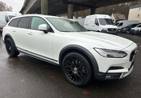 Volvo V90 Cross Country, 2020