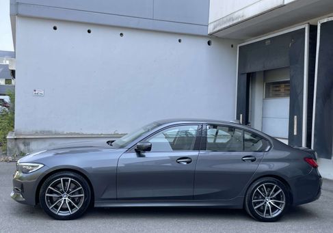 BMW 330, 2020