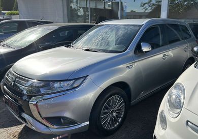 Mitsubishi Outlander, 2021