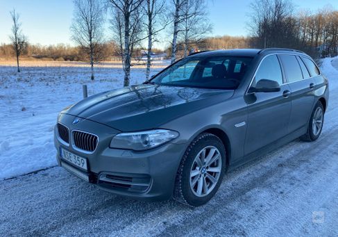 BMW 520, 2015