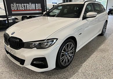 BMW 330, 2022
