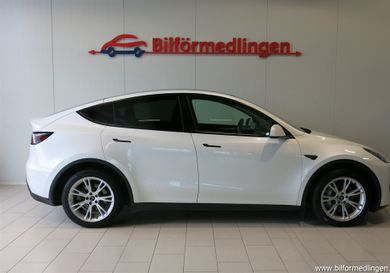 Tesla Model Y, 2023