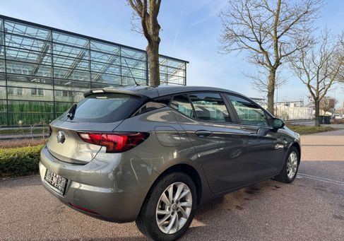 Opel Astra, 2019