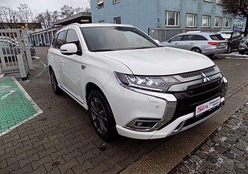 Mitsubishi Outlander, 2020