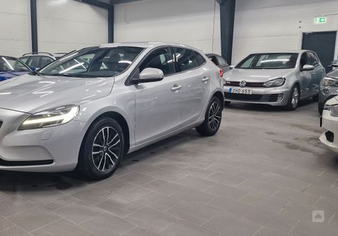 Volvo V40, 2017