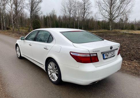 Lexus LS, 2008