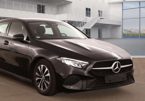 Mercedes-Benz A 200, 2025