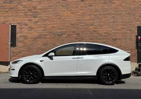 Tesla Model X, 2023