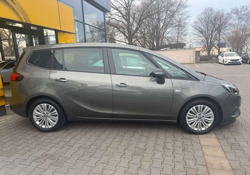 Opel Zafira, 2018
