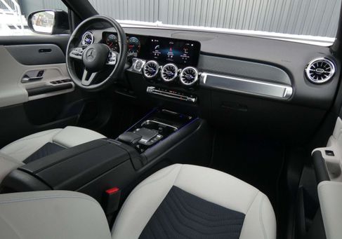 Mercedes-Benz GLB 180, 2022