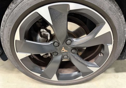 Cupra Leon, 2025