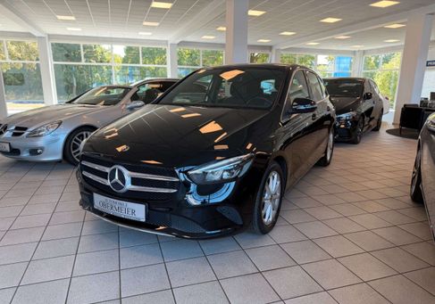 Mercedes-Benz B 180, 2020