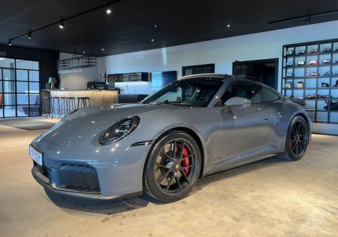 Porsche 911, 2025