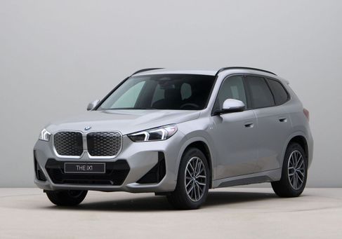 BMW iX, 2025