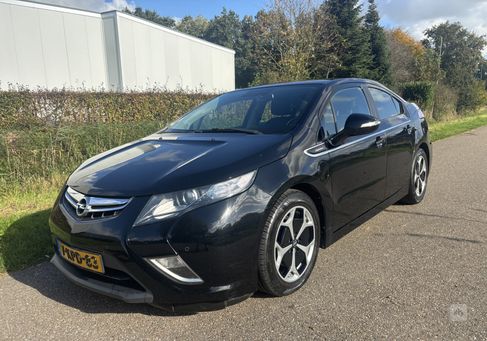 Opel Ampera, 2013