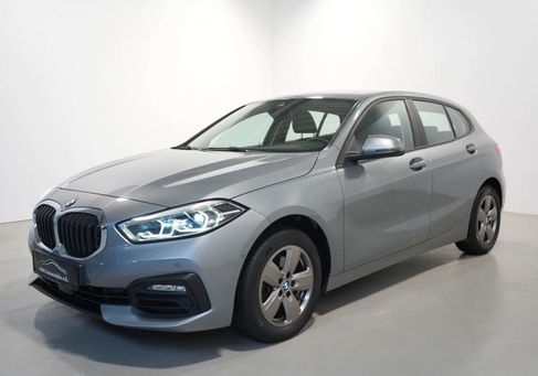 BMW 118, 2022