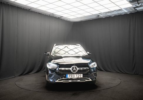 Mercedes-Benz GLA 250, 2023