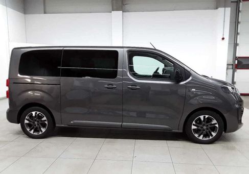 Opel Zafira Tourer, 2022