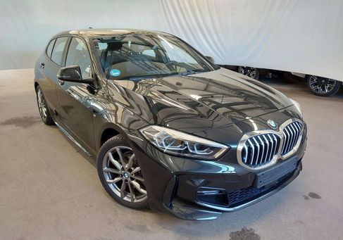 BMW 118, 2024