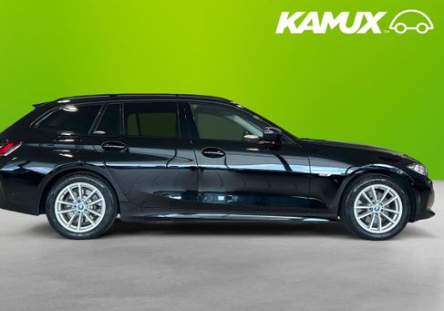 BMW 330, 2023