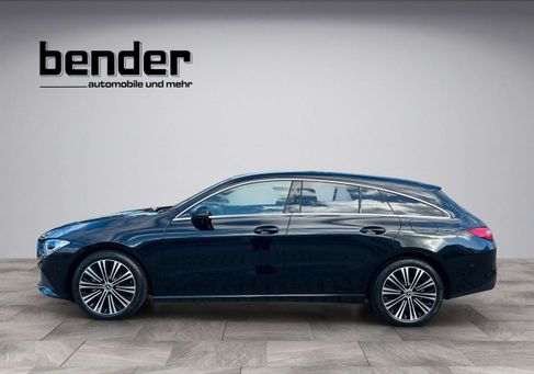 Mercedes-Benz CLA 180, 2022