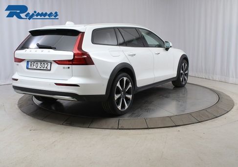 Volvo V60 Cross Country, 2023