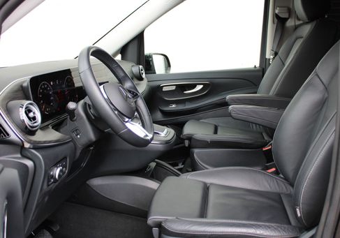 Mercedes-Benz V 300, 2024
