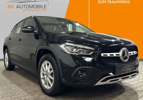 Mercedes-Benz GLA 220, 2020