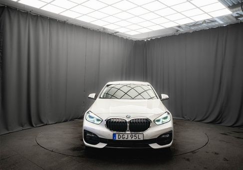 BMW 118, 2020