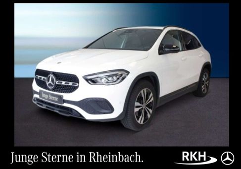 Mercedes-Benz GLA 200, 2020