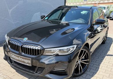BMW 330, 2022