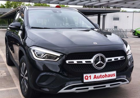 Mercedes-Benz GLA 180, 2021