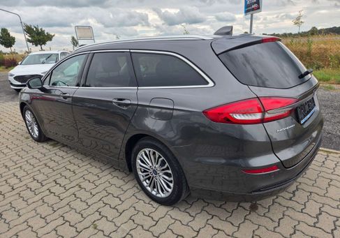 Ford Mondeo, 2022 3