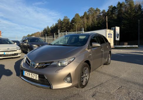 Toyota Auris Touring Sports, 2015